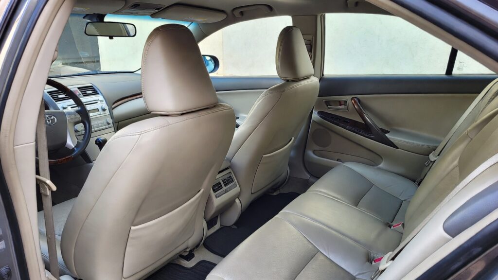 07 Toyota Camry interior cabin dashboard and seats